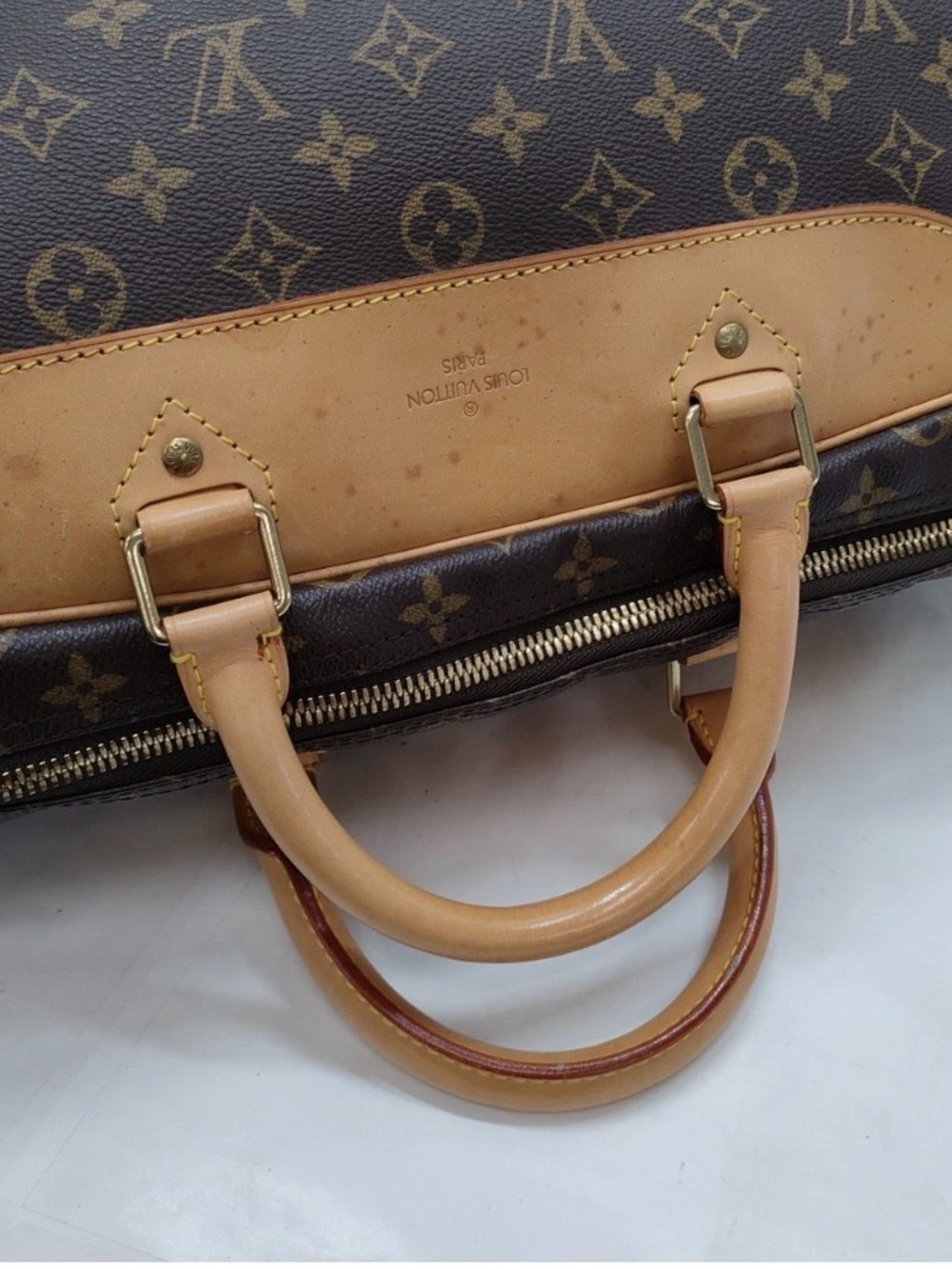 Louis Vuitton Monogram Canvas Travel or gym bag in Brown with Tan Trim - Picture 5 of 14